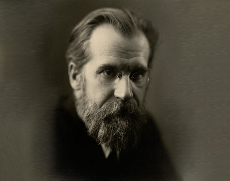 Mykolo Biržiškos, senosios Lietuvos literatūros tyrinėtojo, Vilniaus universiteto rektoriaus, pirmojo VU Lietuvių literatūros katedros vedėjo, nuotrauka.